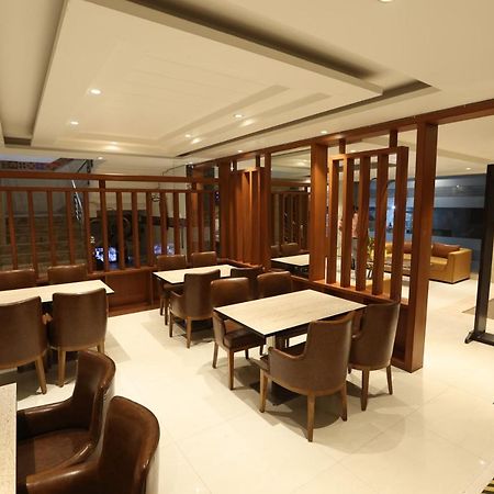The Elevate Hotel - Near Delhi International Airport Neu-Delhi Exterior foto