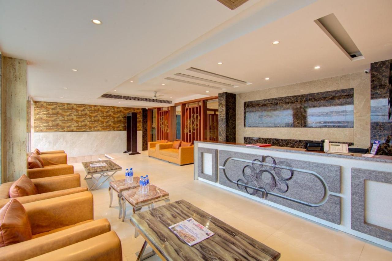 The Elevate Hotel - Near Delhi International Airport Neu-Delhi Exterior foto