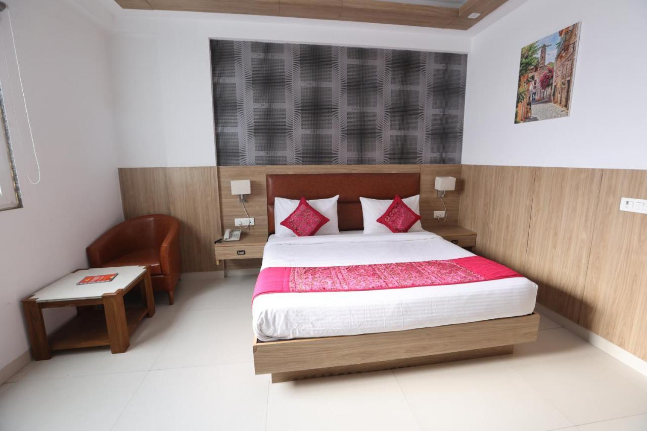 The Elevate Hotel - Near Delhi International Airport Neu-Delhi Exterior foto