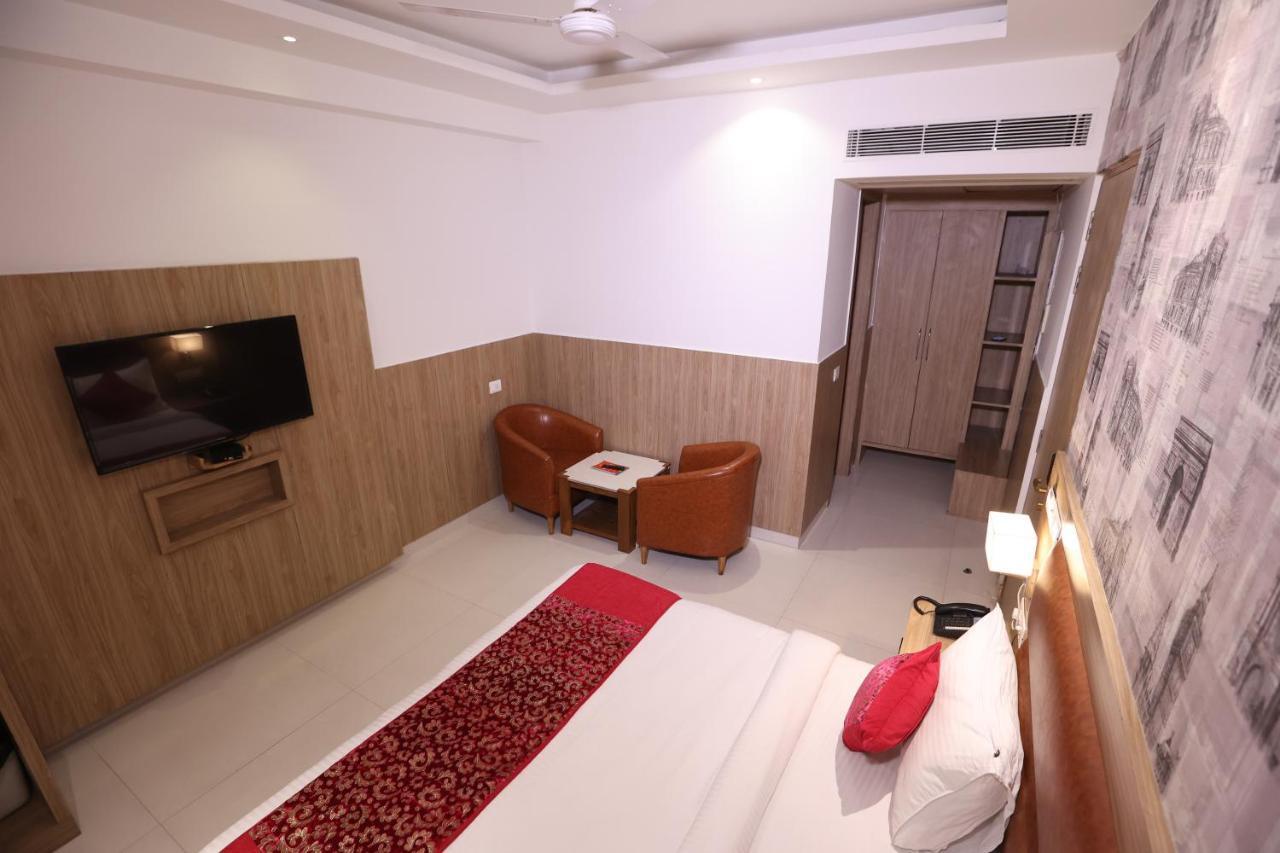 The Elevate Hotel - Near Delhi International Airport Neu-Delhi Exterior foto