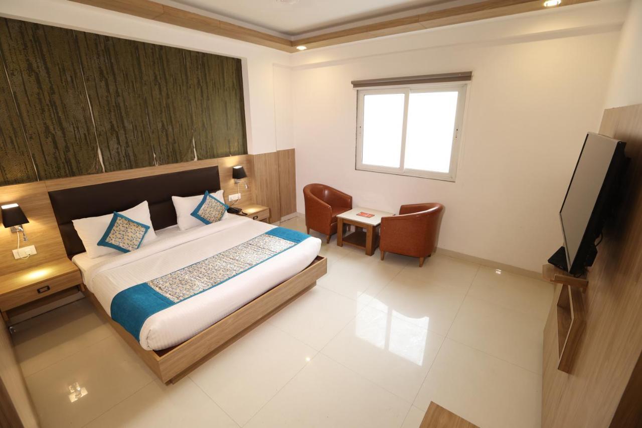 The Elevate Hotel - Near Delhi International Airport Neu-Delhi Exterior foto