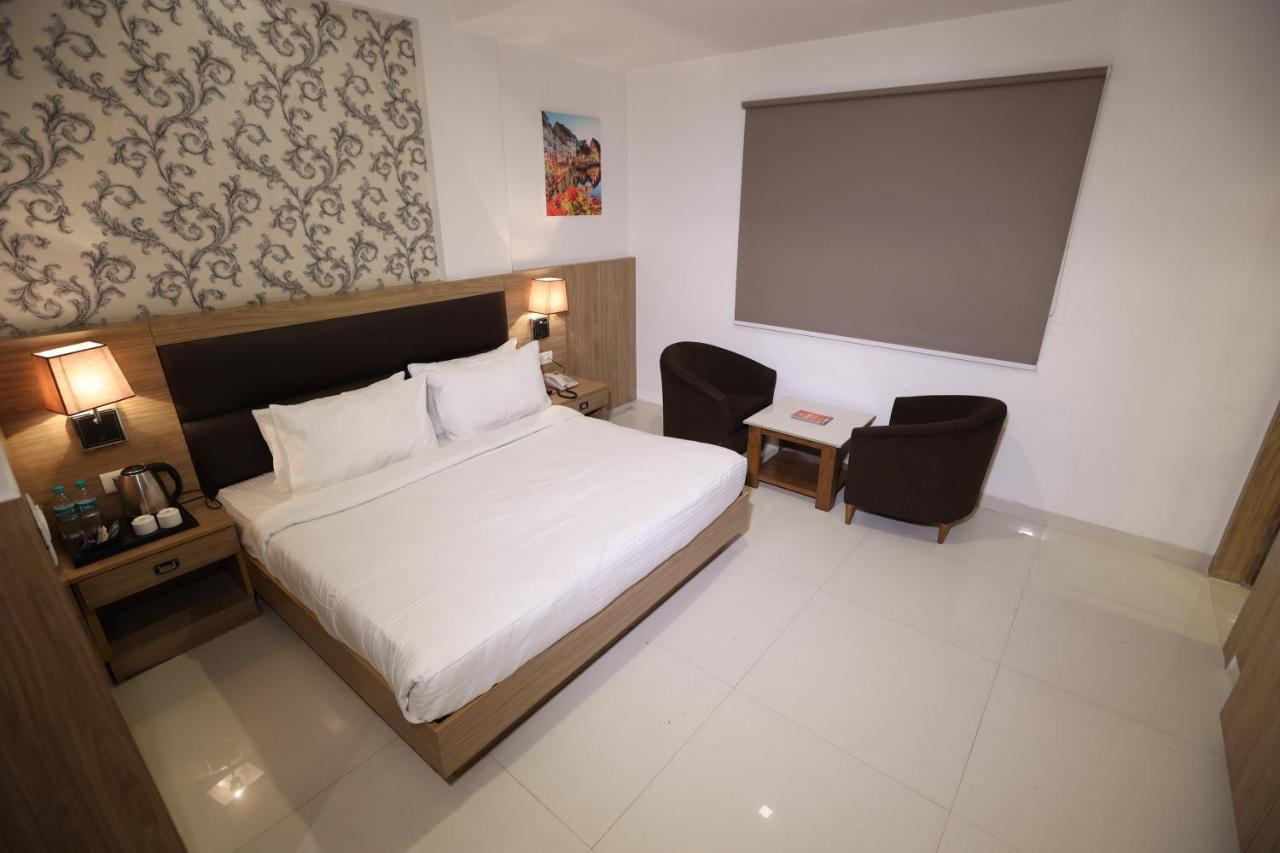 The Elevate Hotel - Near Delhi International Airport Neu-Delhi Exterior foto