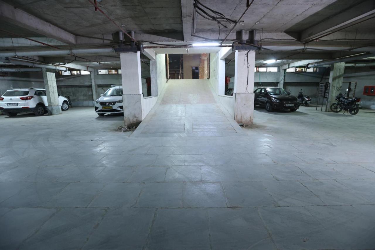 The Elevate Hotel - Near Delhi International Airport Neu-Delhi Exterior foto