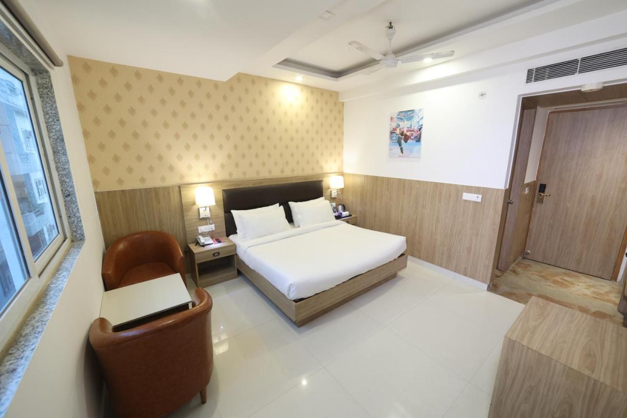 The Elevate Hotel - Near Delhi International Airport Neu-Delhi Exterior foto