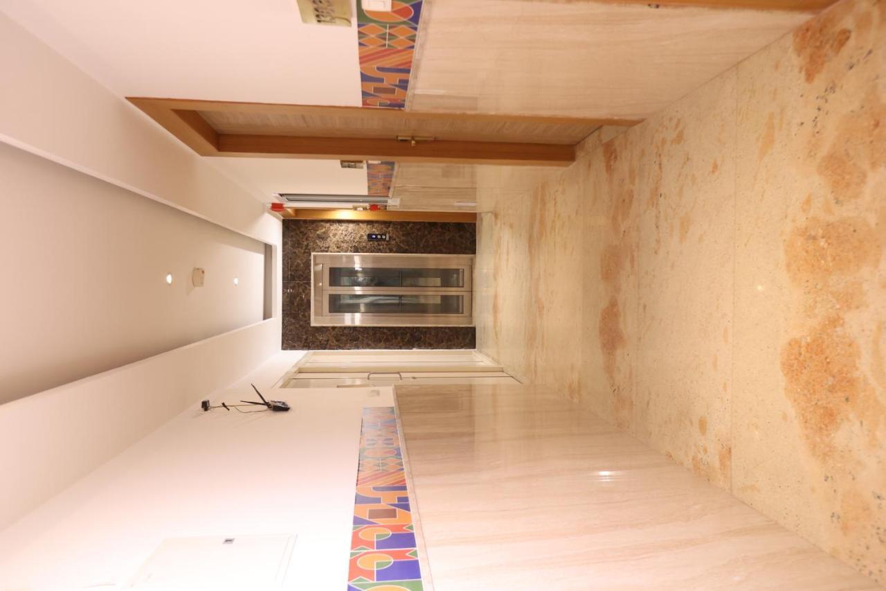 The Elevate Hotel - Near Delhi International Airport Neu-Delhi Exterior foto
