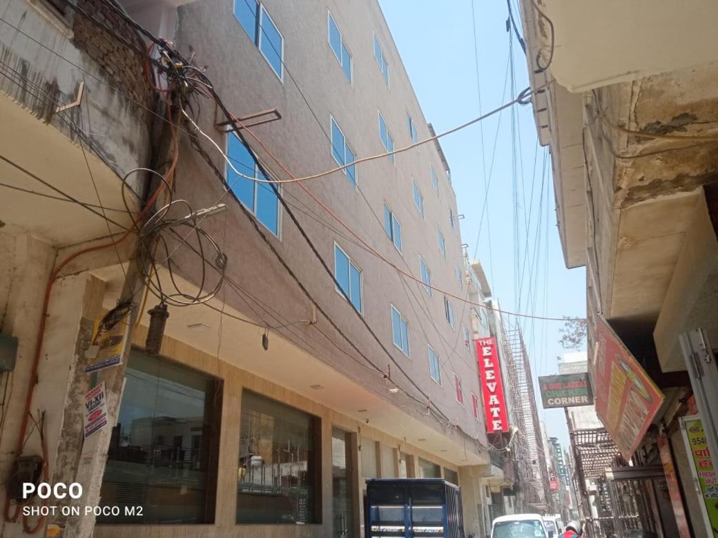 The Elevate Hotel - Near Delhi International Airport Neu-Delhi Exterior foto