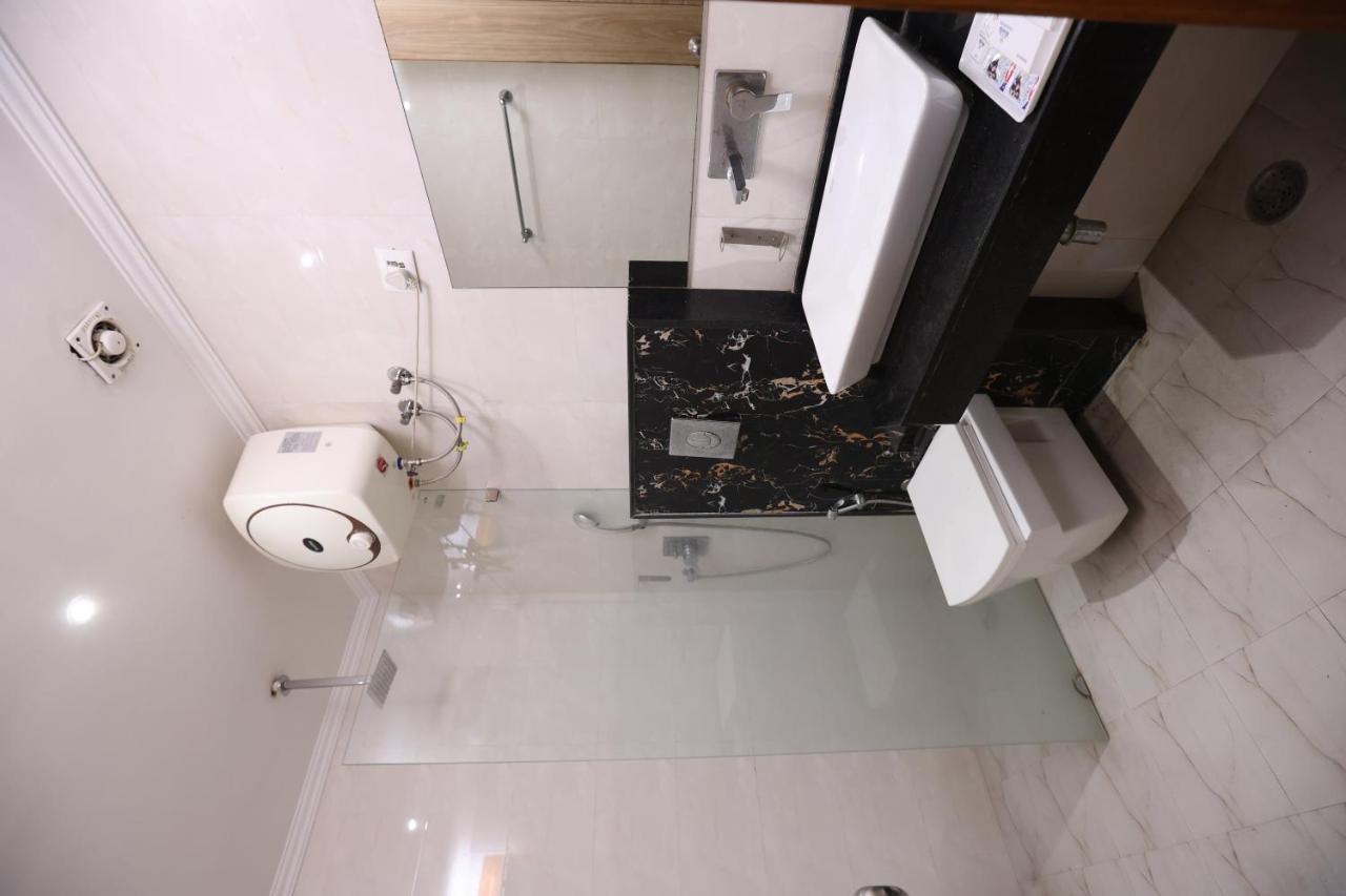 The Elevate Hotel - Near Delhi International Airport Neu-Delhi Exterior foto