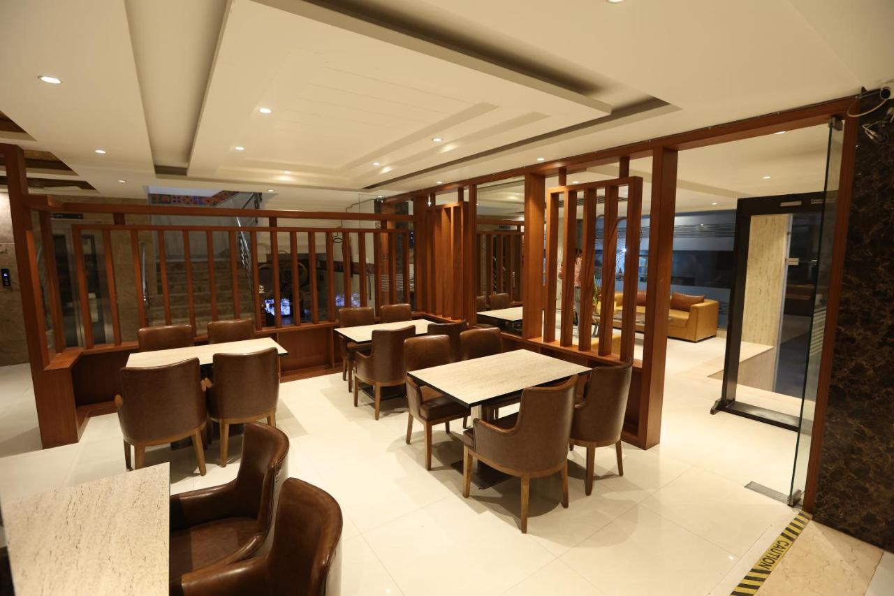 The Elevate Hotel - Near Delhi International Airport Neu-Delhi Exterior foto